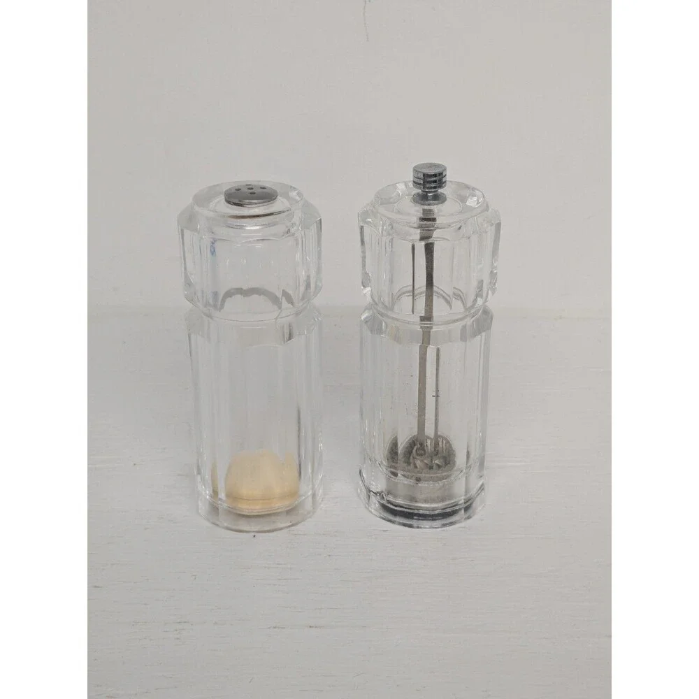 Vintage Olde Thompson Clear Ribbed Lucite Salt Shaker Pepper Grinder Set 5.25